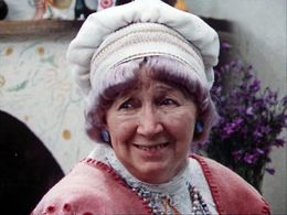 Rina Zelyonaya in Pro Krasnuyu Shapochku (1977)