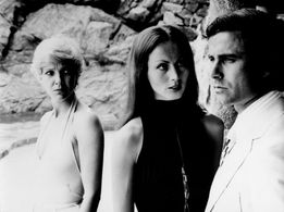 Nino Castelnuovo, Andrea Jonasson, and Gila von Weitershausen in Gott schützt die Liebenden (1973)