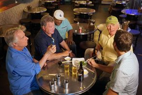 William Shatner, Henry Winkler, Terry Bradshaw, George Foreman, and Jeff Dye in Better Late Than Never (2016)