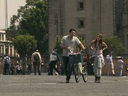 Danna Paola and Roberto Quijano in La Doña (2016)