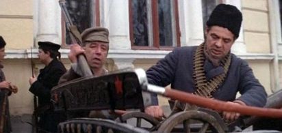 Borislav Brondukov and Radner Muratov in Smotri v oba! (1981)