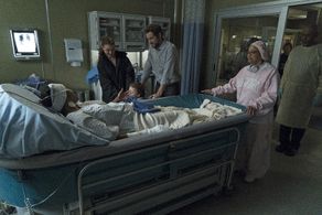 Debbie Allen, James Pickens Jr., Jerrika Hinton, Tom Larochelle, Peyton McDavitt, and Darby Camp in Grey's Anatomy (2005