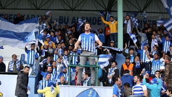 Kivanç Tatlitug and Alperen Duymaz in Crash (2018)