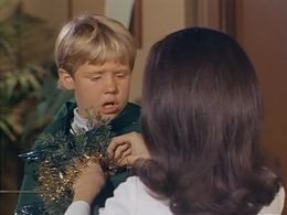 Marlo Thomas and Christopher Shea in That Girl (1966)