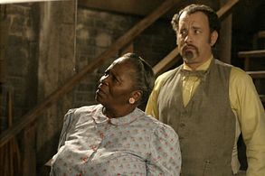 Tom Hanks and Irma P. Hall in The Ladykillers (2004)