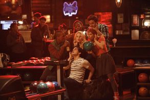 Wesley Taylor, Leslie Odom Jr., Megan Hilty, Phillip Spaeth, Savannah Wise, and Jenny Laroche in Smash (2012)