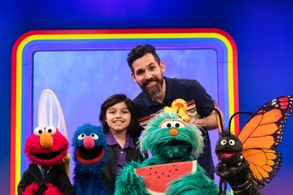 The Not Too Late show with Elmo