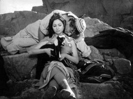 Paul Bargue and Faten Hamamah in Rimal min dhahab (1971)