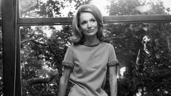 Lee Radziwill in A Tale of Two Sisters (2015)