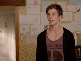 Wade Briggs in Please Like Me (2013)