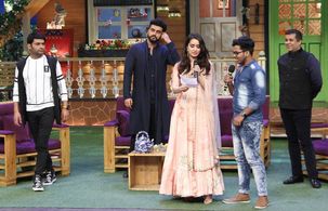 Arjun Kapoor, Chetan Bhagat, Shraddha Kapoor, and Kapil Sharma in The Kapil Sharma Show (2016)