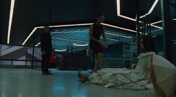 Thandiwe Newton, Simon Quarterman, and Brenna Otts in Westworld (2016)