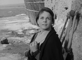 Sue Ellen Blake in The Swindle (1955)