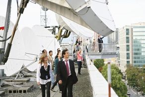 Britt Irvin and Scott Wolf in V (2009)