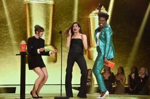 Leslie Jones, Kevin Mazur, Elizabeth Olsen, and Kathryn Hahn at an event for 2021 MTV Movie & TV Awards (2021)