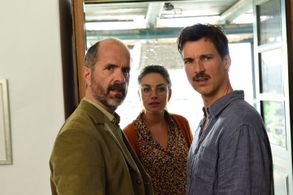Christoph Maria Herbst, Florian David Fitz, and Janina Uhse in How About Adolf? (2022)
