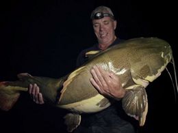 Jeremy Wade in River Monsters (2009)
