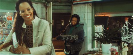 Jasmine Sendar and Willie Wartaal in The Masters (2015)