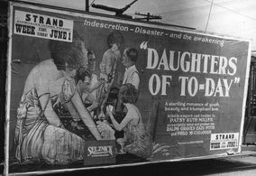 Gertrude Claire, Ralph Graves, Philo McCullough, Patsy Ruth Miller, Edna Murphy, and Zasu Pitts in Daughters of Today (1