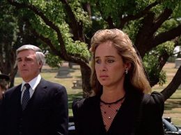 Pamela Bellwood and William Beckley in Dynasty (1981)