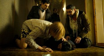 Gosha Kutsenko, Konstantin Yushkevich, Viktor Shamirov, Pavel Savinkov, and Kseniya Radchenko in The Practice of Beauty 