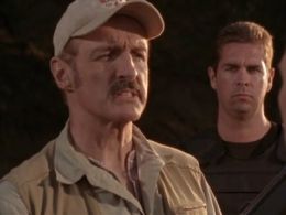 Michael Gross in Tremors (2003)