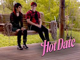 Emily Axford and Brian Murphy in Hot Date: Ex-Communication (2019)