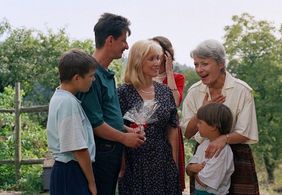 Miro Noga, Milena Steinmasslová, Jana Stepánková, Marián Beník, and Pavel Zednícek in Ranc U Zelené sedmy (1996)