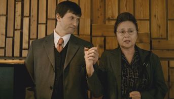 Jan Hrusínský and Emília Vásáryová in Beauty in Trouble (2006)