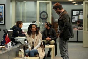 Kivanç Tatlitug and Melisa Pamuk in Crash (2018)