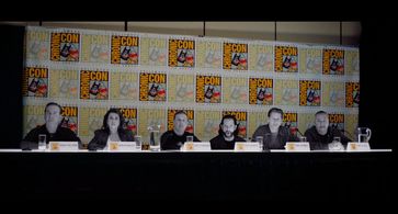 Marilyn Ghigliotti, Walter Flanagan, Ernest O'Donnell, Brian O'Halloran, Scott Schiaffo, and John Willyung in Jay and Si