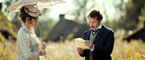 Rifka Lodeizen & Jacob Derwig in 'Public Works' (2015)