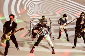 Jordan Lawson and the band Rocket (X)