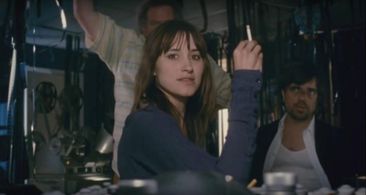 Peter Dinklage and Theresa Wayman in Pete Smalls Is Dead (2010)