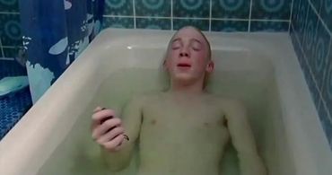 Tino Mewes in Do Fish Do It? (2002)