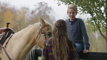 Still of Jake Satow and Orli Gottesman in Adeline