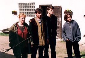 Miro Noga, Milena Steinmasslová, Marián Beník, and Pavel Zednícek in Ranc U Zelené sedmy (1996)