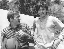 Gary Collins and Robert Random in Iron Horse (1966)