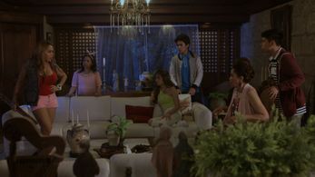 Kiray Celis, Ethel Booba, Ella Cruz, Andre Garcia, Rubi Rubi, and Shaun Salvador in #ParangNormal Activity: Franken Brid
