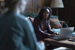 Cherrelle Skeete in Hanna (2019)