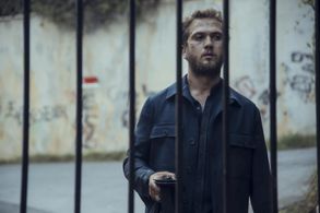 Aras Bulut Iynemli in Çukur: ÇukurS3 (2019)
