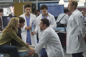 Justin Chambers, Joe Dinicol, Kevin McKidd, Tanya Clarke, William Leon, and Giacomo Gianniotti in Grey's Anatomy (2005)