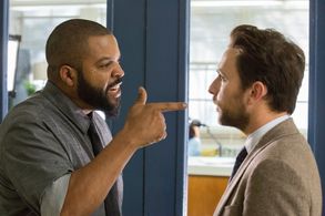 Ice Cube and Charlie Day in Fist Fight (2017)