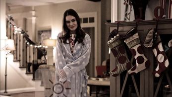 Still of Marissa Ghavami in The Gift of Christmas