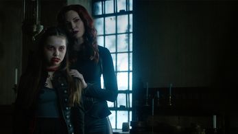 Hannah Cheramy and Laura Mennell, Van Helsing