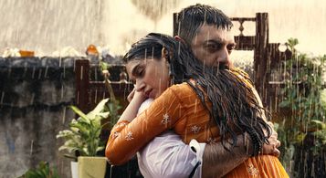 Arvind Swami and Aditi Rao Hydari in Chekka Chivantha Vaanam (2018)
