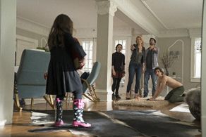 Jenna Elfman, Stephen Schneider, Nicholas Coombe, Matreya Scarrwener, and Erica Tremblay in Imaginary Mary (2017)