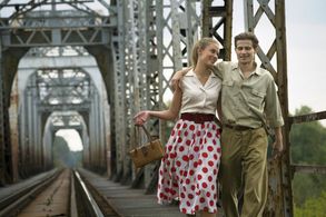 Pawel Szajda and Julia Pietrucha in Tatarak (2009)