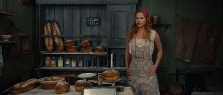 Margaux Chatelier in Belle & Sebastian (2013)