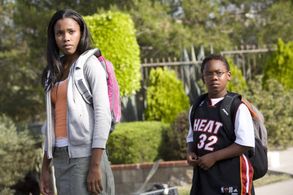 Jaishon Fisher and Regine Nehy in Lakeview Terrace (2008)